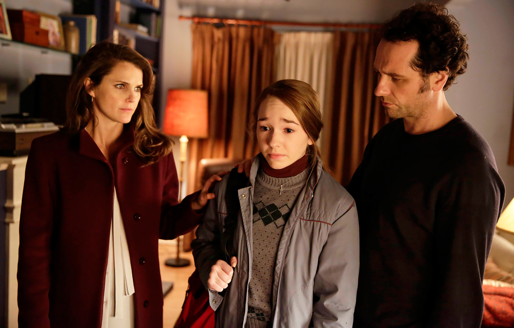 the-americans-paige-her-parents.png